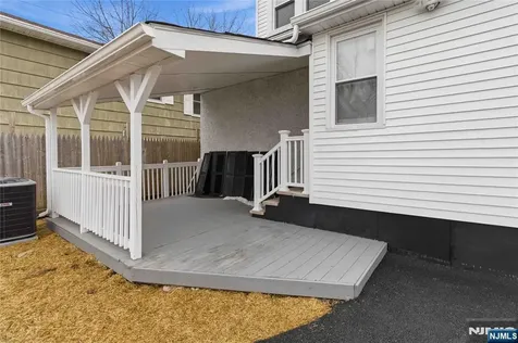 77 Lakeside Avenue Pompton Lakes NJ 07442