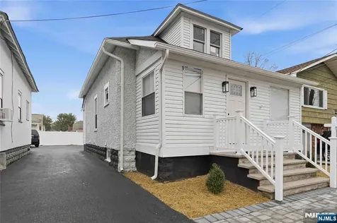 77 Lakeside Avenue Pompton Lakes NJ 07442