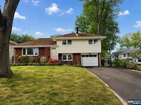372 Main Street Bergenfield NJ 07621