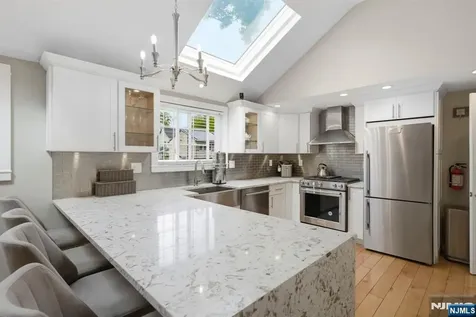 11 Homewood Way Montclair NJ 07042