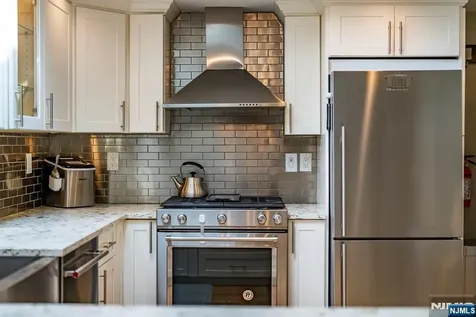 11 Homewood Way Montclair NJ 07042