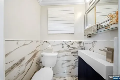11 Homewood Way Montclair NJ 07042