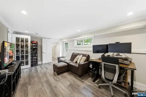 11 Homewood Way Montclair NJ 07042