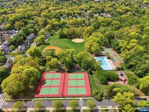 11 Homewood Way Montclair NJ 07042