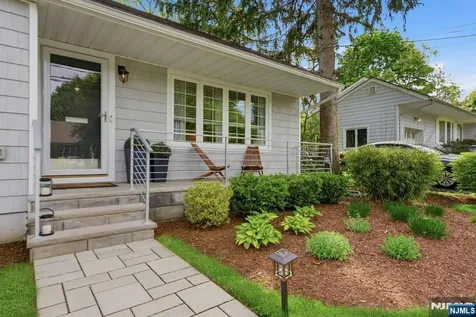 11 Homewood Way Montclair NJ 07042