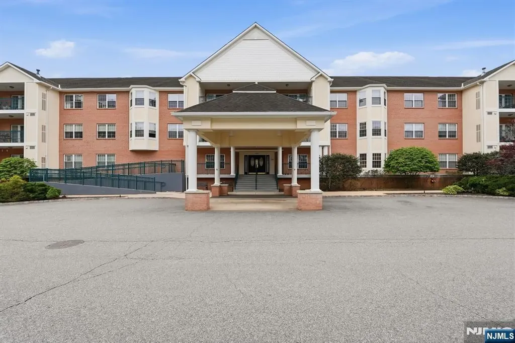 401 Dercole Norwood NJ 07648