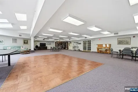 401 Dercole Norwood NJ 07648