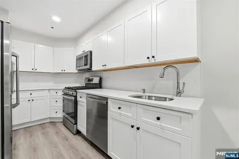 401 Dercole Norwood NJ 07648