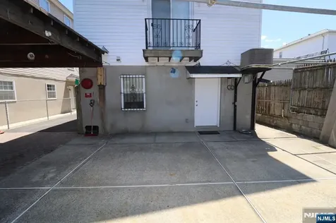 15 Garibaldi Avenue Newark NJ 07114