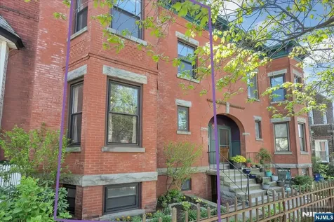 116 Park Avenue Newark NJ 07104