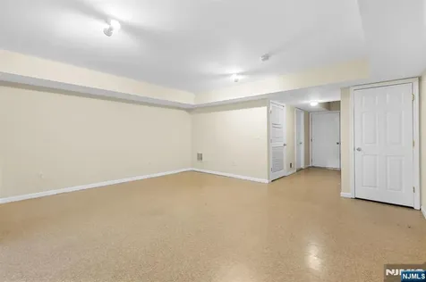12 Liberty Court Secaucus NJ 07094