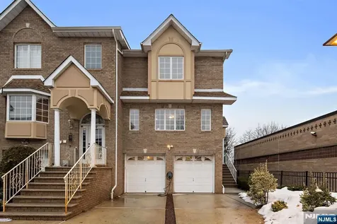 12 Liberty Court Secaucus NJ 07094