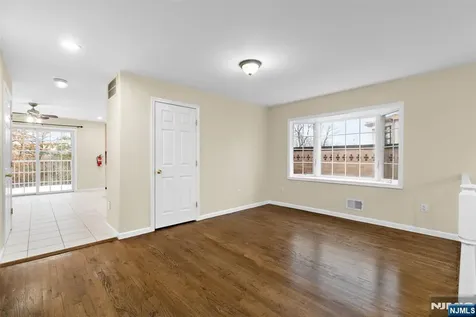 12 Liberty Court Secaucus NJ 07094