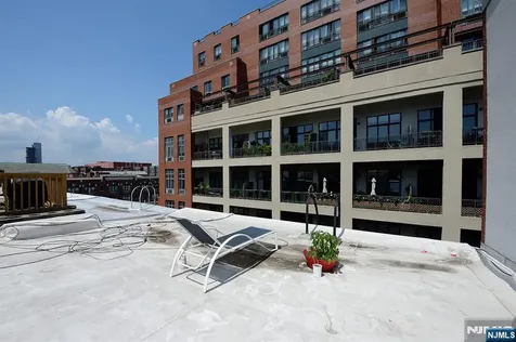 212 9th Street Jersey City NJ 07302