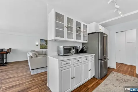 926 Bloomfield Avenue Glen Ridge NJ 07028
