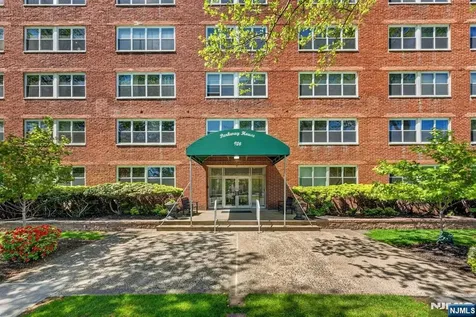 926 Bloomfield Avenue Glen Ridge NJ 07028