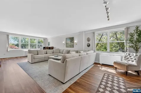 926 Bloomfield Avenue Glen Ridge NJ 07028