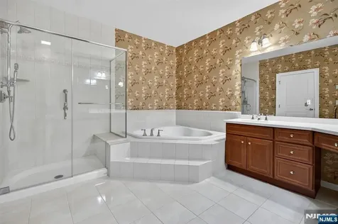 33 Windsor Lane Ramsey NJ 07446