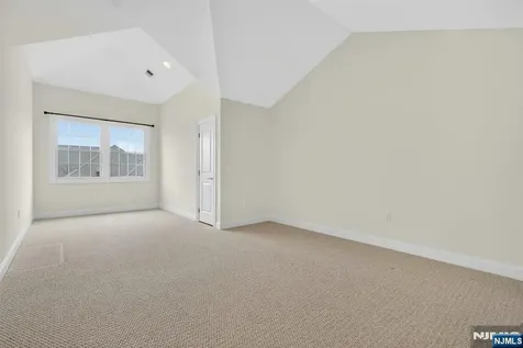 33 Windsor Lane Ramsey NJ 07446