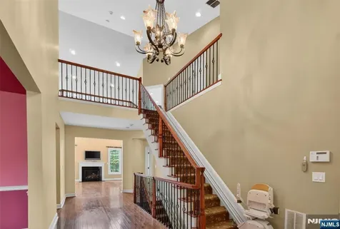 33 Windsor Lane Ramsey NJ 07446