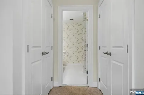 33 Windsor Lane Ramsey NJ 07446