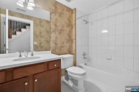 33 Windsor Lane Ramsey NJ 07446