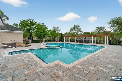 33 Windsor Lane Ramsey NJ 07446