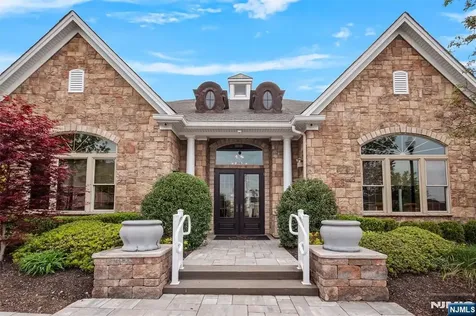 33 Windsor Lane Ramsey NJ 07446