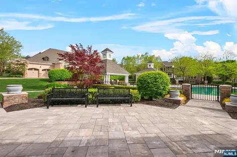 33 Windsor Lane Ramsey NJ 07446