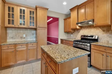33 Windsor Lane Ramsey NJ 07446