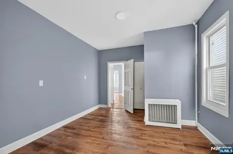 127 Lyons Avenue Newark NJ 07112