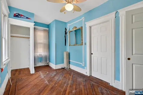 127 Lyons Avenue Newark NJ 07112