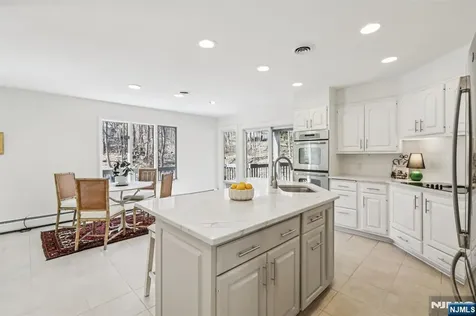 11 Carlough Road Upper Saddle River NJ 07458