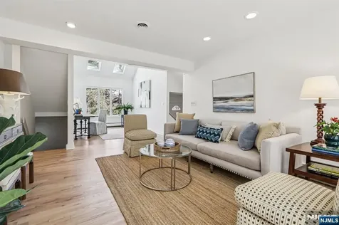 11 Carlough Road Upper Saddle River NJ 07458