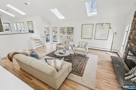 11 Carlough Road Upper Saddle River NJ 07458