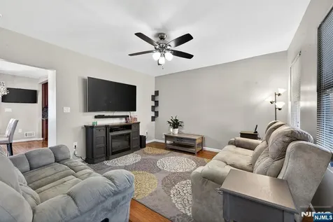 520 Prospect Place Lyndhurst NJ 07071