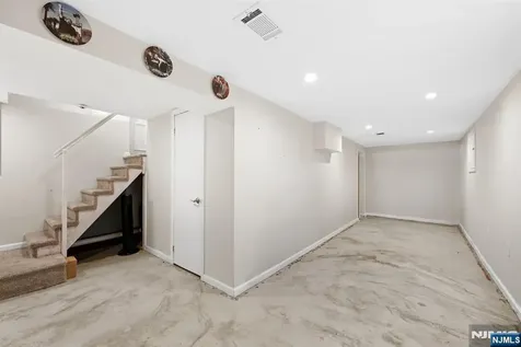 520 Prospect Place Lyndhurst NJ 07071