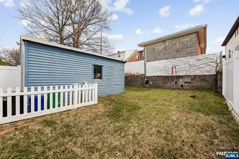520 Prospect Place Lyndhurst NJ 07071
