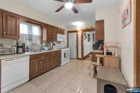 179 Dewey Avenue Totowa NJ 07512