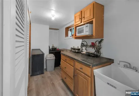 179 Dewey Avenue Totowa NJ 07512