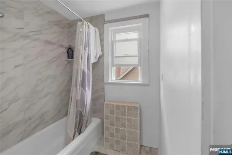 179 Dewey Avenue Totowa NJ 07512