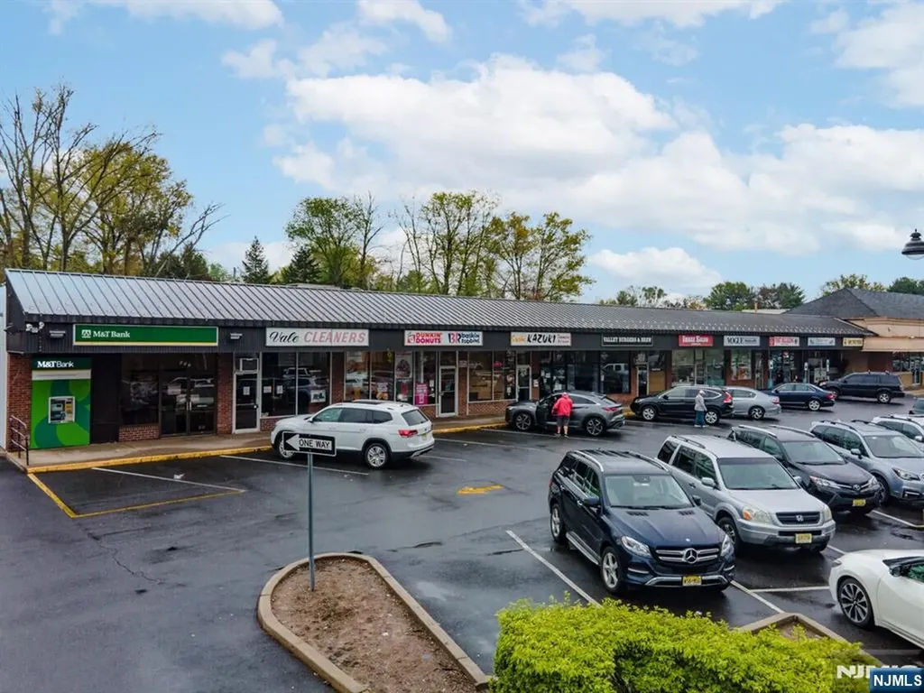 634 Westwood River Vale NJ 07675