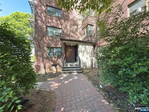 3021 Edwin Fort Lee NJ 07024