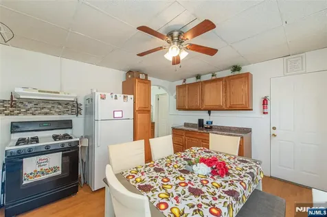 81 6th Avenue Clifton NJ 07011