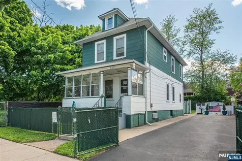 81 6th Avenue Clifton NJ 07011