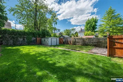 81 6th Avenue Clifton NJ 07011