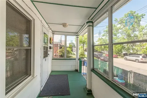 81 6th Avenue Clifton NJ 07011
