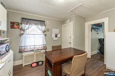 81 6th Avenue Clifton NJ 07011
