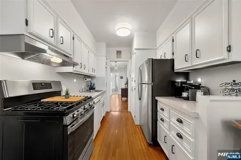 100 Palisade Avenue Englewood NJ 07631