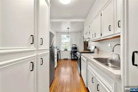 100 Palisade Avenue Englewood NJ 07631